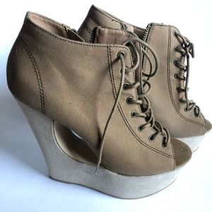 Steve Madden Dylonn Wedge Sandal Lace-up Platforms